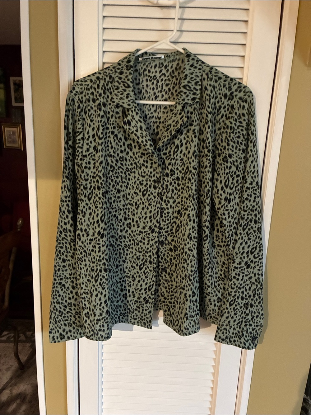 Green Leopard Print Button-Front Blouse